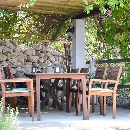 Three Sisters, Absolutely Unique Stone Houses, 200 M From The