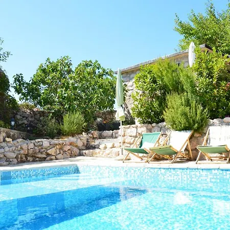 Three Sisters, Absolutely Unique Stone Houses, 200 M From The Villa *