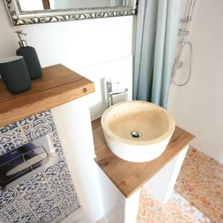 Three Sisters, Absolutely Unique Stone Houses, 200 M From The Villa Rudine (Dobrinj)