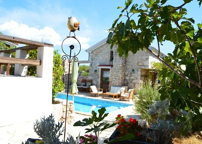 Three Sisters, Absolutely Unique Stone Houses, 200 M From The Rudine (Dobrinj)