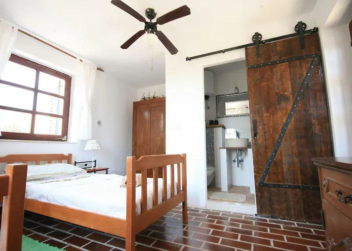 Βίλα Three Sisters, Absolutely Unique Stone Houses, 200 M From The