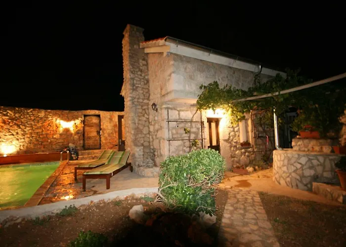 Three Sisters, Absolutely Unique Stone Houses, 200 M From The Rudine (Dobrinj)