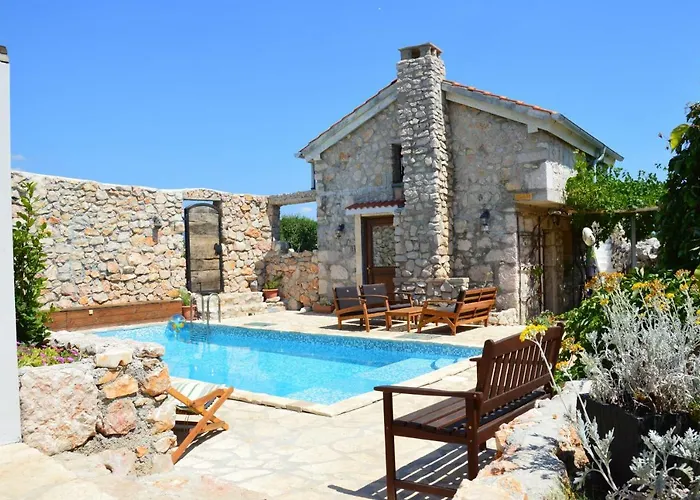 Βίλα Three Sisters, Absolutely Unique Stone Houses, 200 M From The Rudine (Dobrinj)