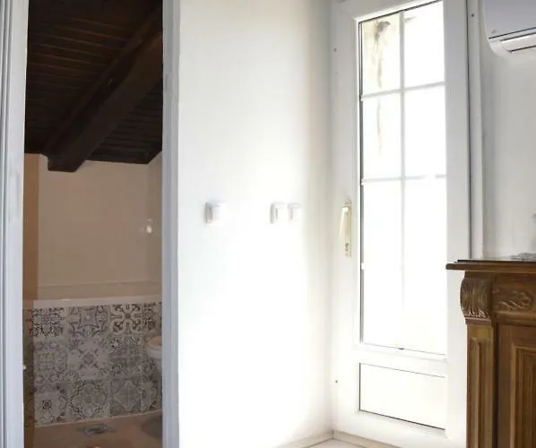 Three Sisters, Absolutely Unique Stone Houses, 200 M From The