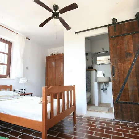 Vila Three Sisters, Absolutely Unique Stone Houses, 200 M From The