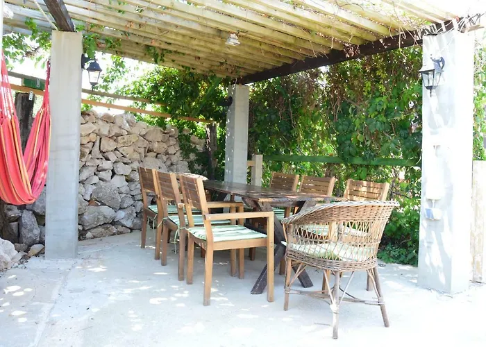 Three Sisters, Absolutely Unique Stone Houses, 200 M From The Rudine (Dobrinj)
