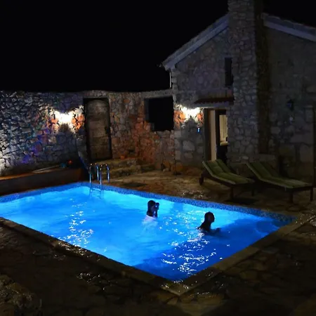 Vila Three Sisters, Absolutely Unique Stone Houses, 200 M From The Rudine (Dobrinj)