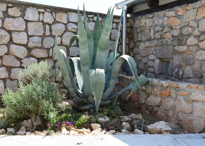 Three Sisters, Absolutely Unique Stone Houses, 200 M From The * Rudine (Dobrinj)